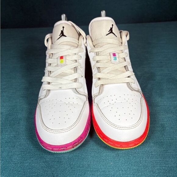 Nike Air Jordan 1 Low Multicolor Kids/Youth 4.5Y / Women’s 6 Sneakers - Picture 5 of 9